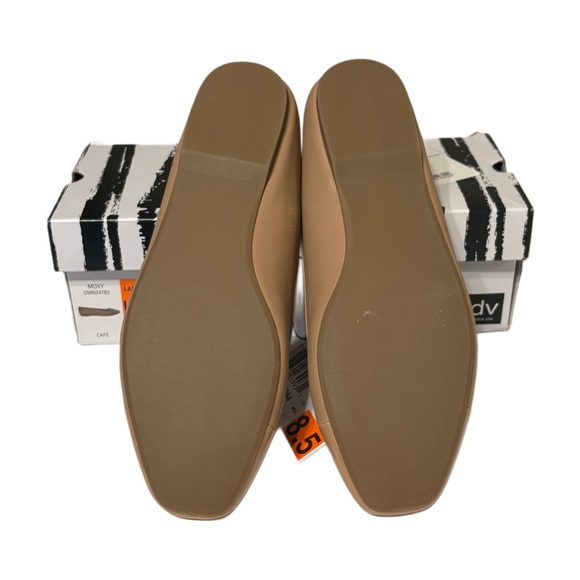 Dolce Vita Tan Leather Flats - Picture 8 of 9